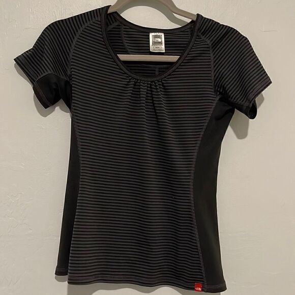 The North Face athletic shirt black striped xs - Picture 1 of 6
